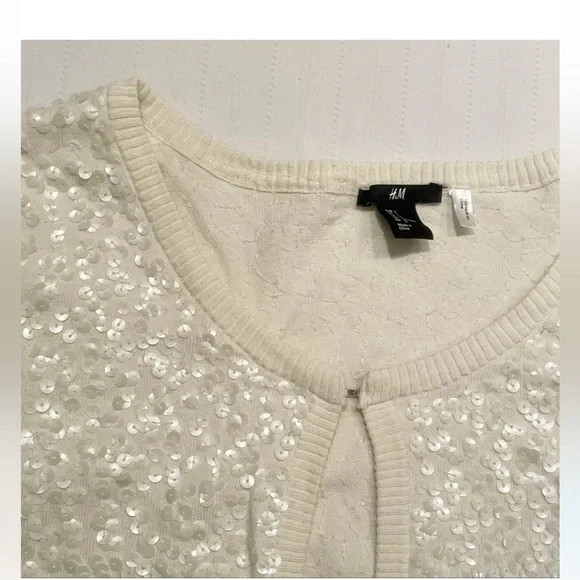 Cardigan - Picture 2 of 3